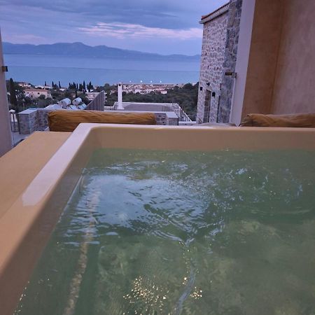 Mani Luxury Suites And Studios In Gytheio With Private Pools Eksteriør bilde