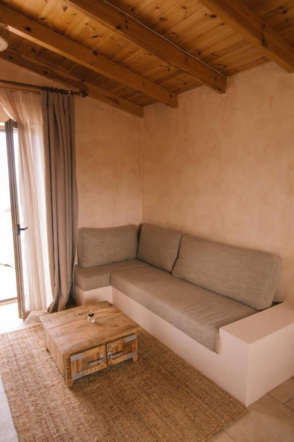 Mani Luxury Suites And Studios In Gytheio With Private Pools Eksteriør bilde