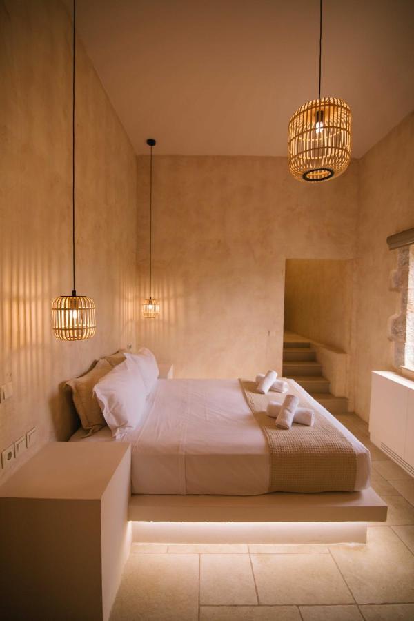 Mani Luxury Suites And Studios In Gytheio With Private Pools Eksteriør bilde