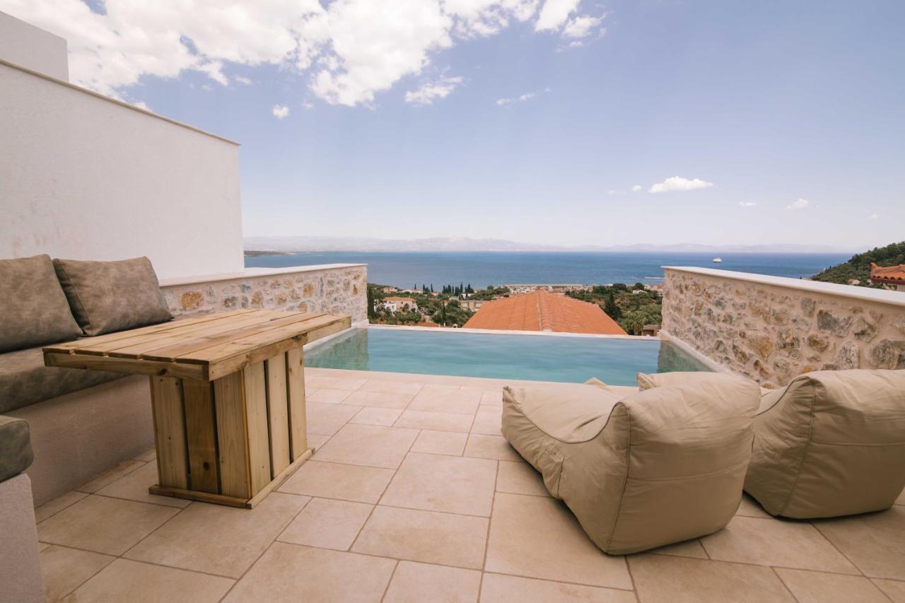 Mani Luxury Suites And Studios In Gytheio With Private Pools Eksteriør bilde