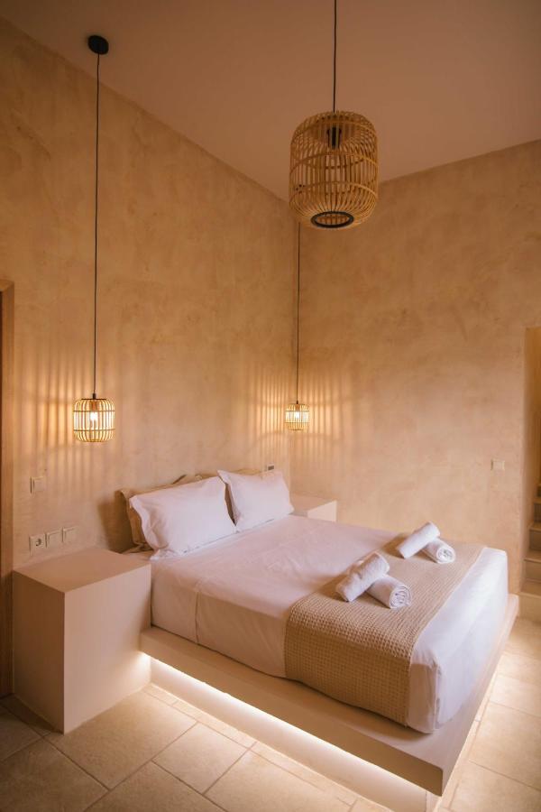 Mani Luxury Suites And Studios In Gytheio With Private Pools Eksteriør bilde