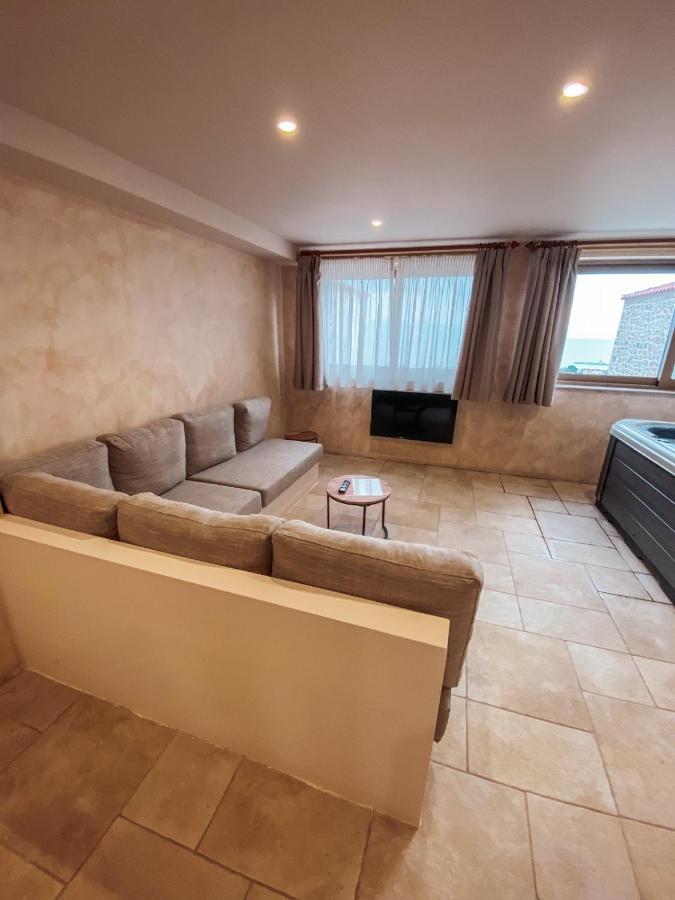 Mani Luxury Suites And Studios In Gytheio With Private Pools Eksteriør bilde
