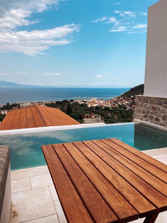 Mani Luxury Suites And Studios In Gytheio With Private Pools Eksteriør bilde