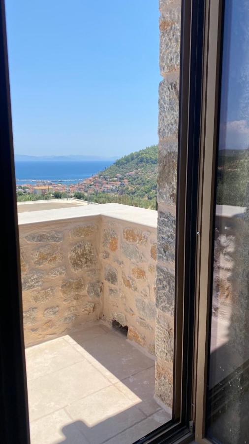 Mani Luxury Suites And Studios In Gytheio With Private Pools Eksteriør bilde