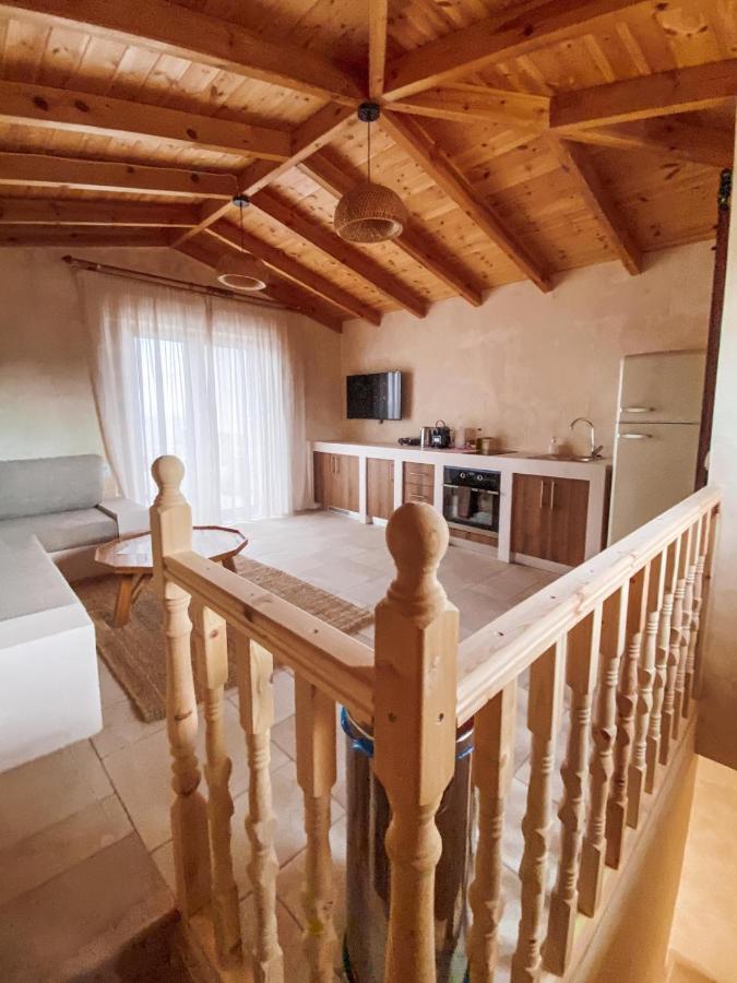 Mani Luxury Suites And Studios In Gytheio With Private Pools Eksteriør bilde