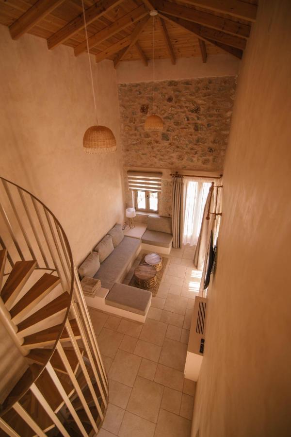 Mani Luxury Suites And Studios In Gytheio With Private Pools Eksteriør bilde