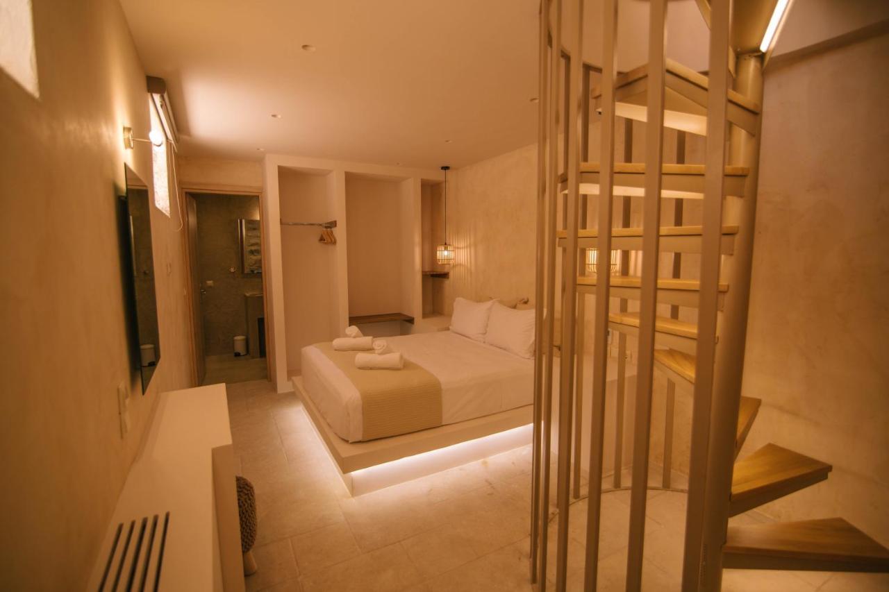 Mani Luxury Suites And Studios In Gytheio With Private Pools Eksteriør bilde