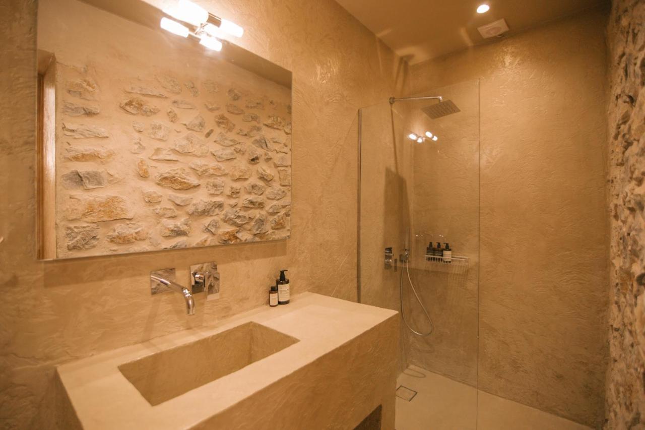 Mani Luxury Suites And Studios In Gytheio With Private Pools Eksteriør bilde