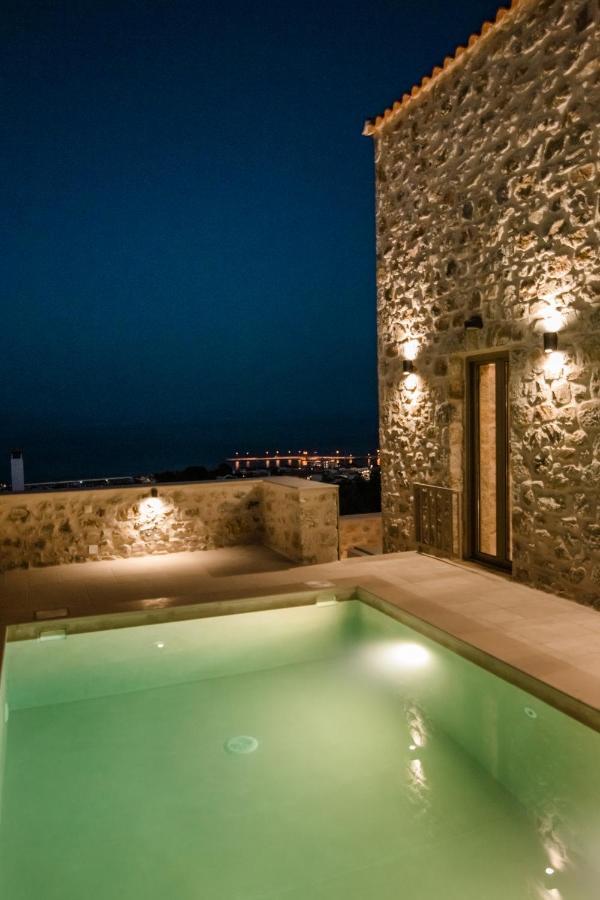 Mani Luxury Suites And Studios In Gytheio With Private Pools Eksteriør bilde